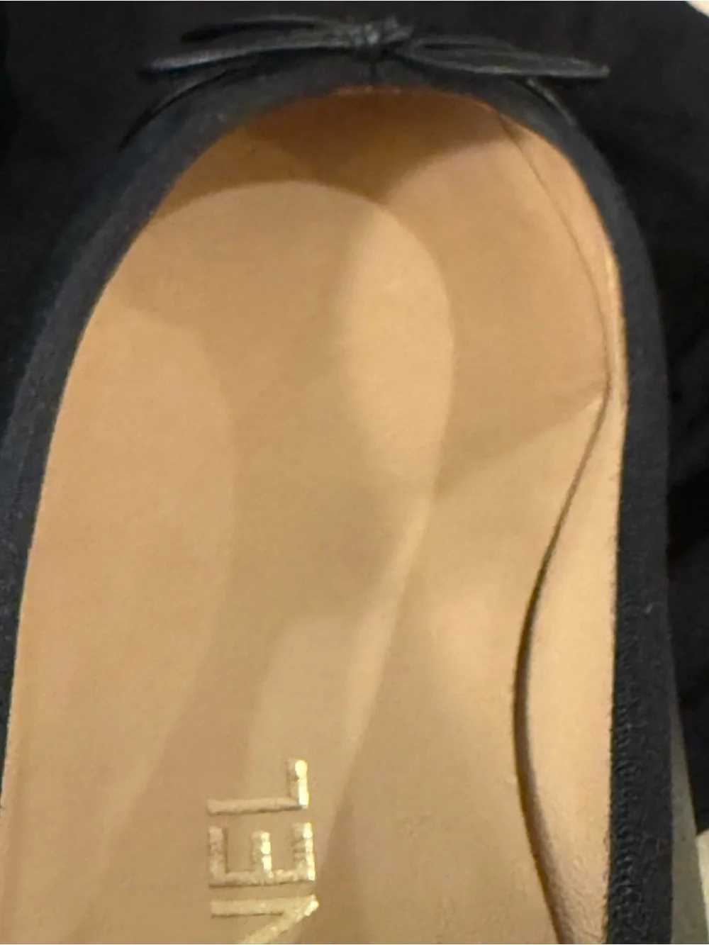CHANEL Black Leather Cap-Toe Bow Ballet Flats